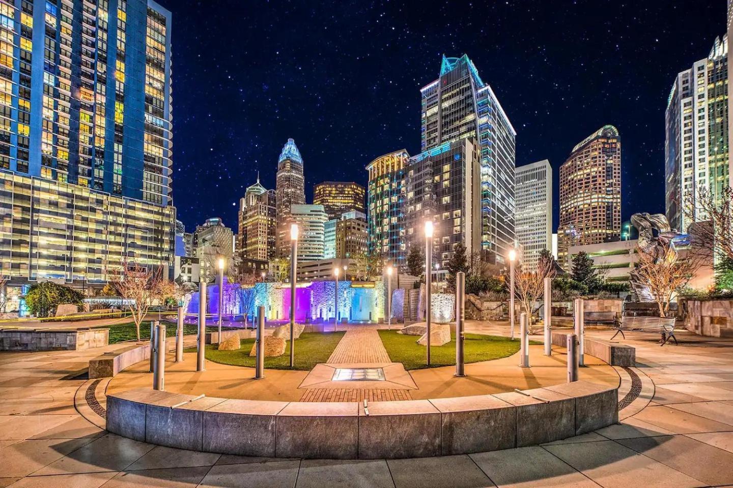 Spacious 2 Bedroom 2 Bathroom Apartment With Balcony In Uptown Charlotte! City Views & Free Parking! Ngoại thất bức ảnh