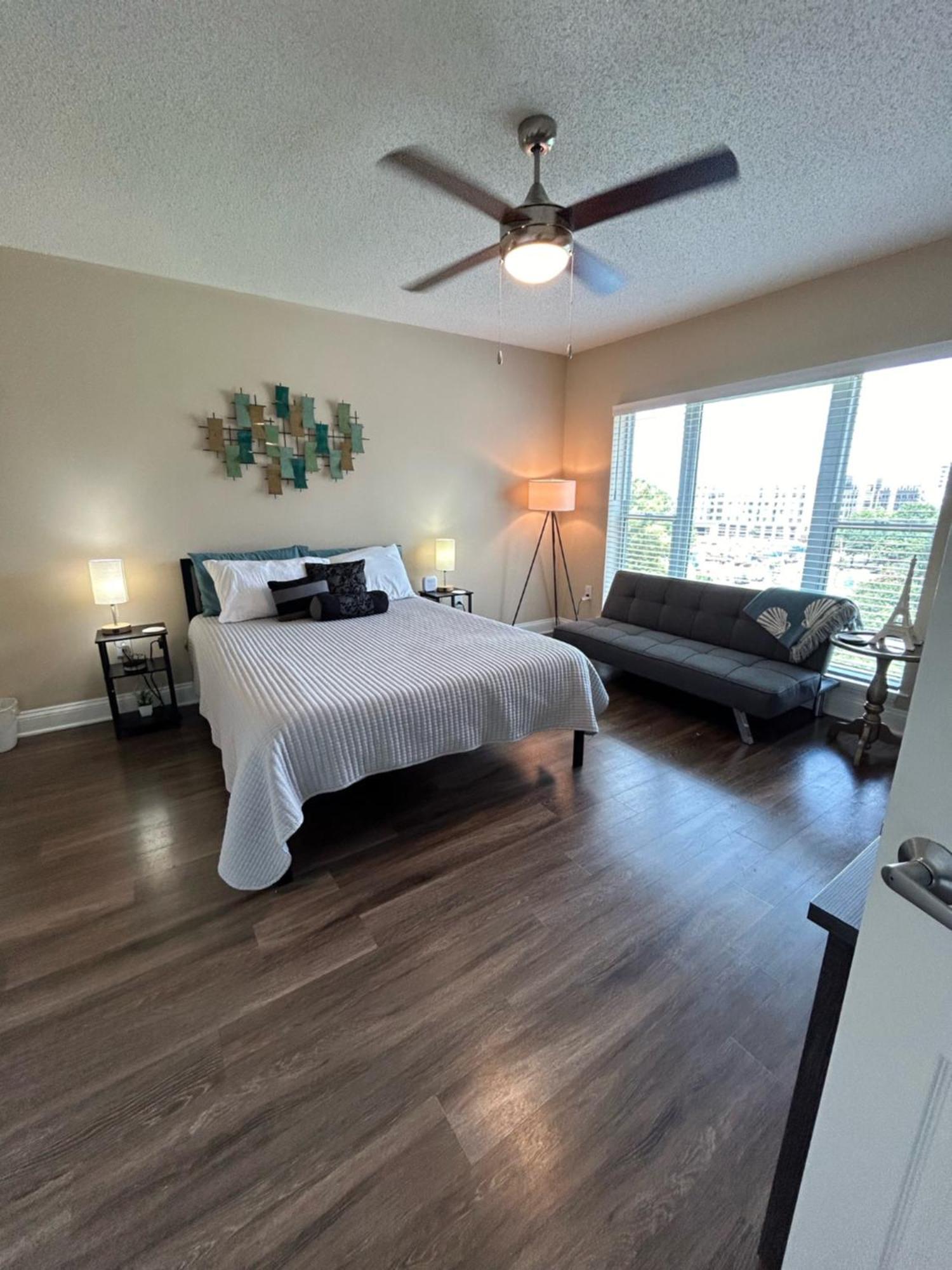 Spacious 2 Bedroom 2 Bathroom Apartment With Balcony In Uptown Charlotte! City Views & Free Parking! Ngoại thất bức ảnh